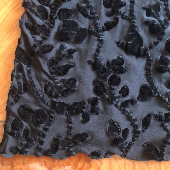 Blouse. - Picture 3 of 8